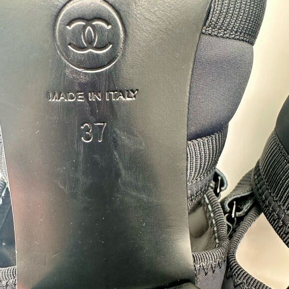 Chanel 24C Gold CHANEL & CC Logo Black Fabric Block Heel Strappy Sandals EU 37 - Picture 6 of 16